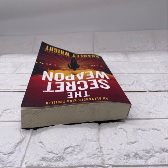 The Secret Weapon By Bradley Wright Paperback Spy Thriller Novel 2020 Book - Picture 10 of 11